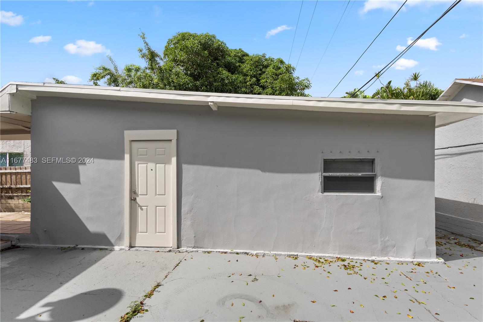 503 Avenida Hermosa