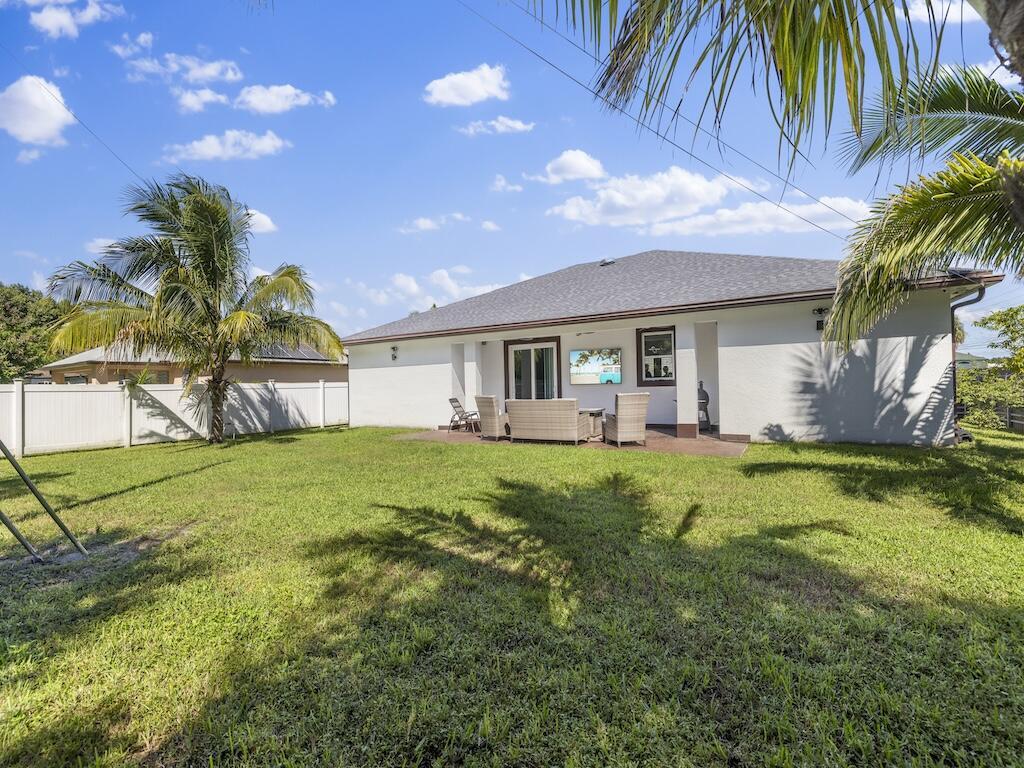 914 SW Mccracken Avenue, Port St. Lucie