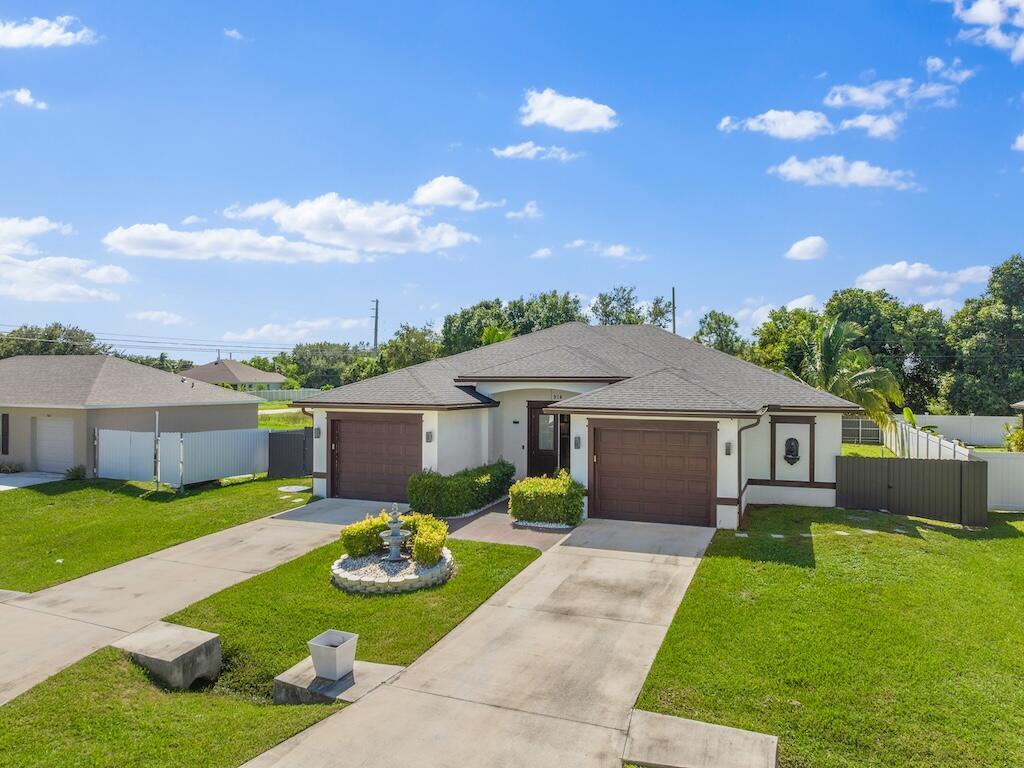 914 SW Mccracken Avenue, Port St. Lucie