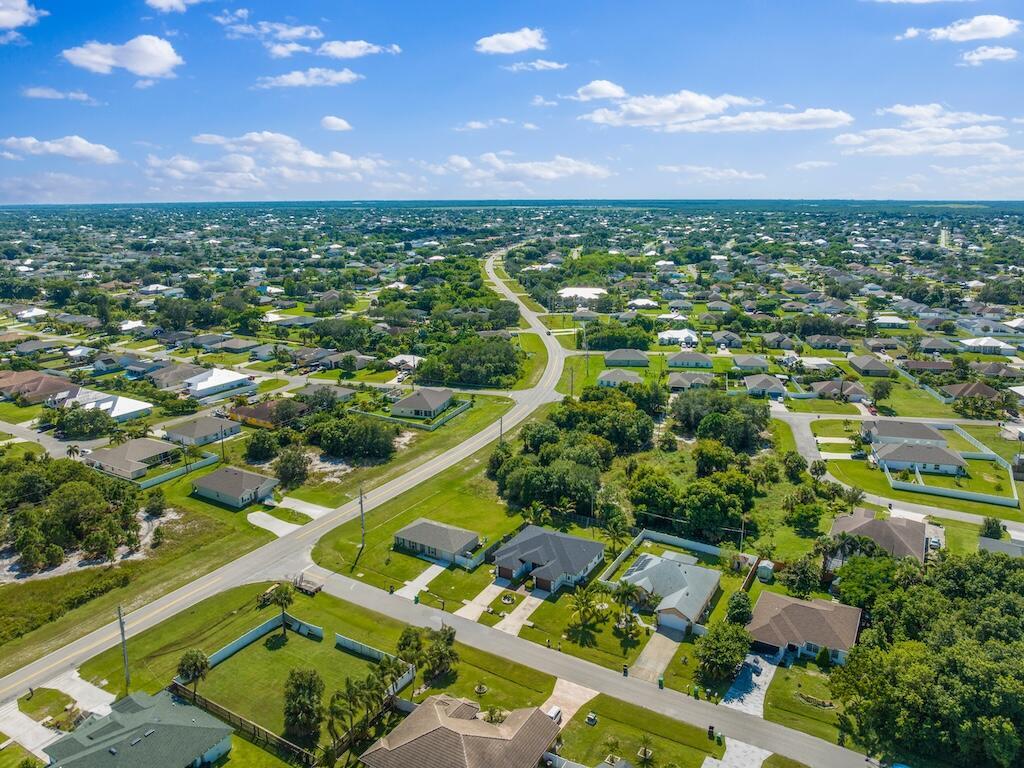 914 SW Mccracken Avenue, Port St. Lucie
