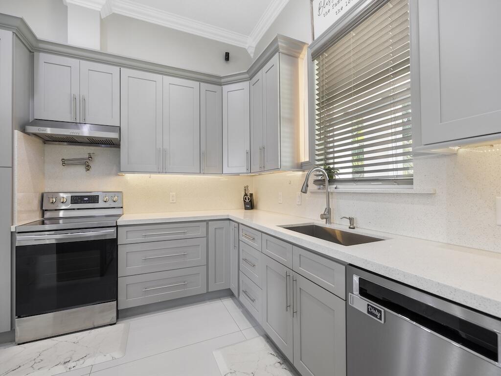 914 SW Mccracken Avenue, Port St. Lucie