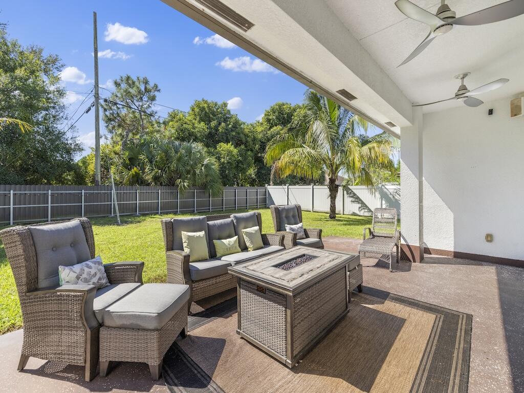 914 SW Mccracken Avenue, Port St. Lucie