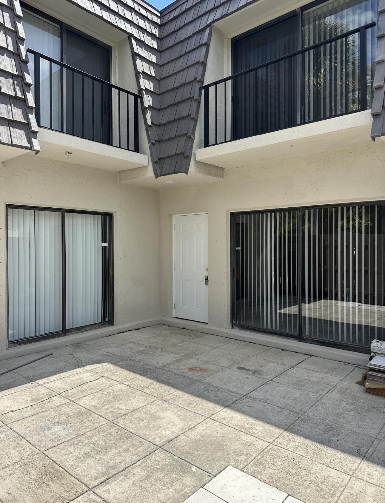 1827 N Congress Avenue