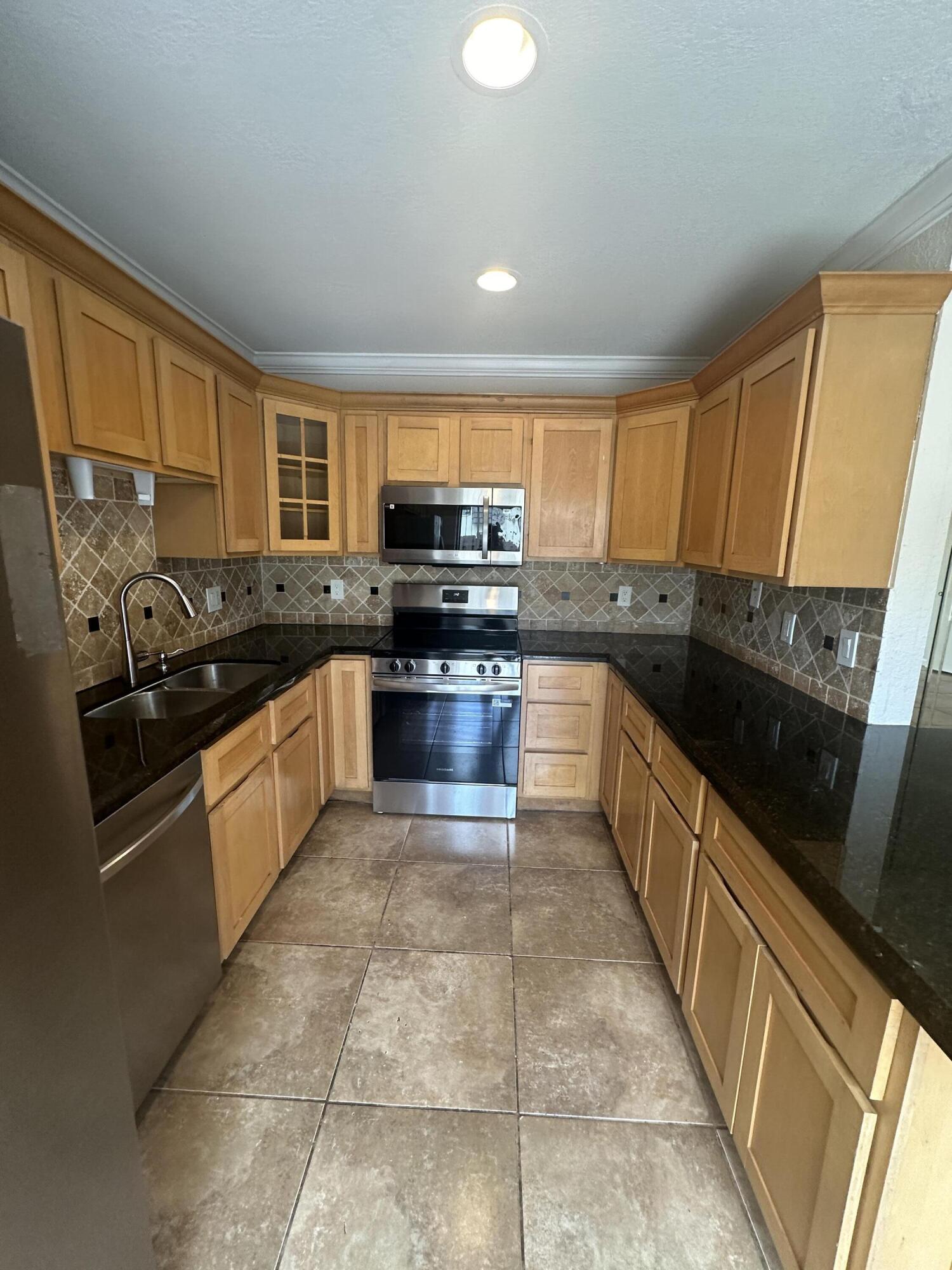 1827 N Congress Avenue