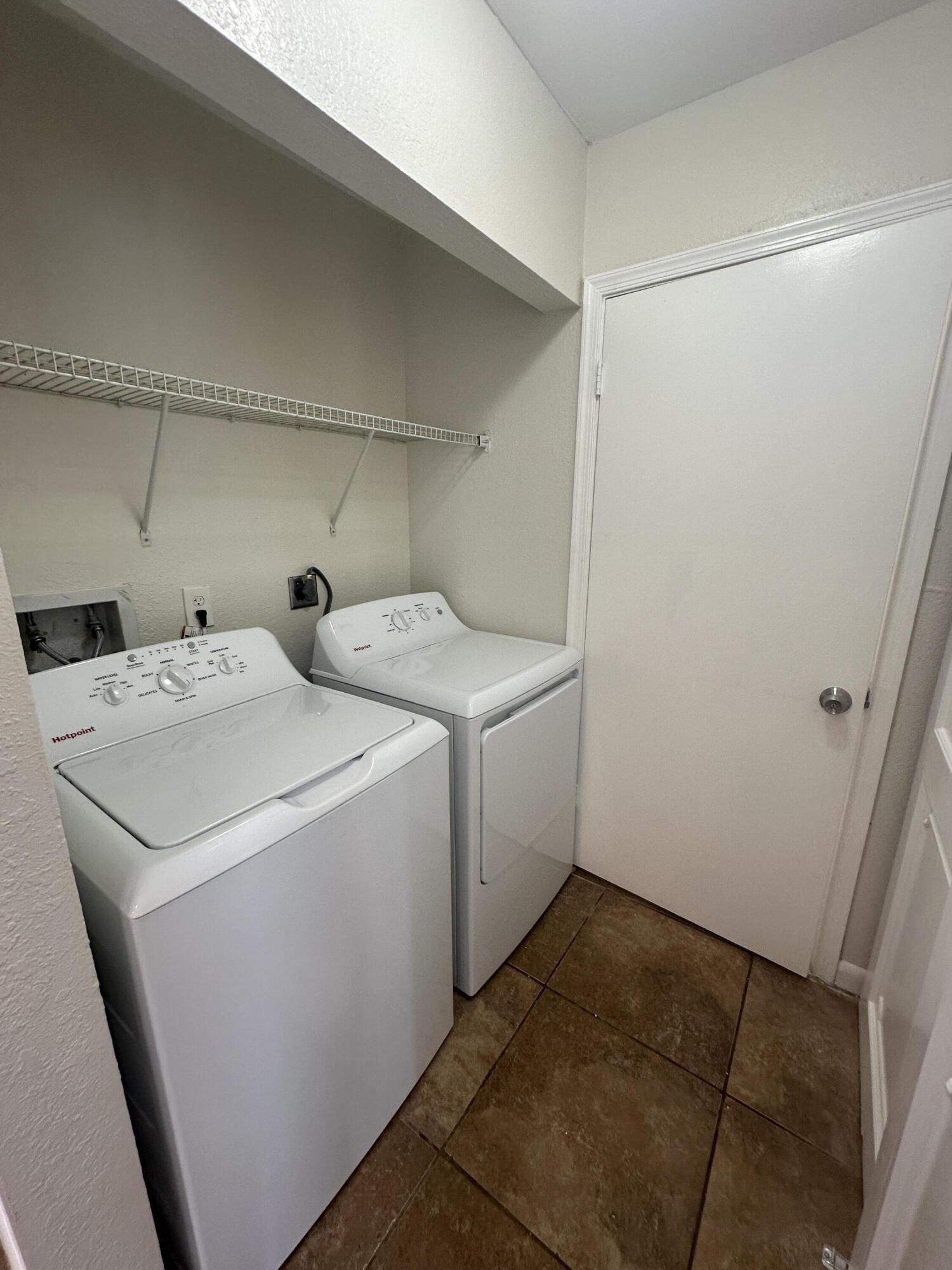 1827 N Congress Avenue