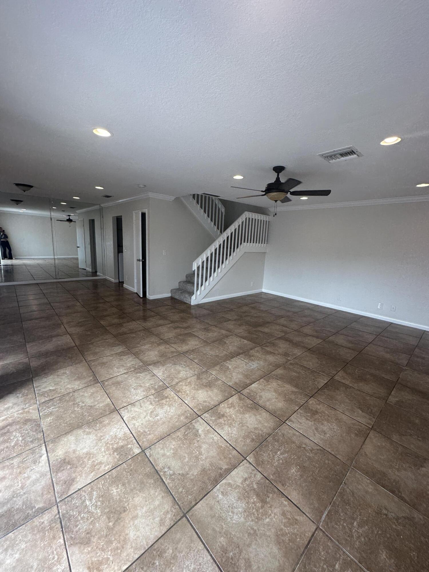 1827 N Congress Avenue