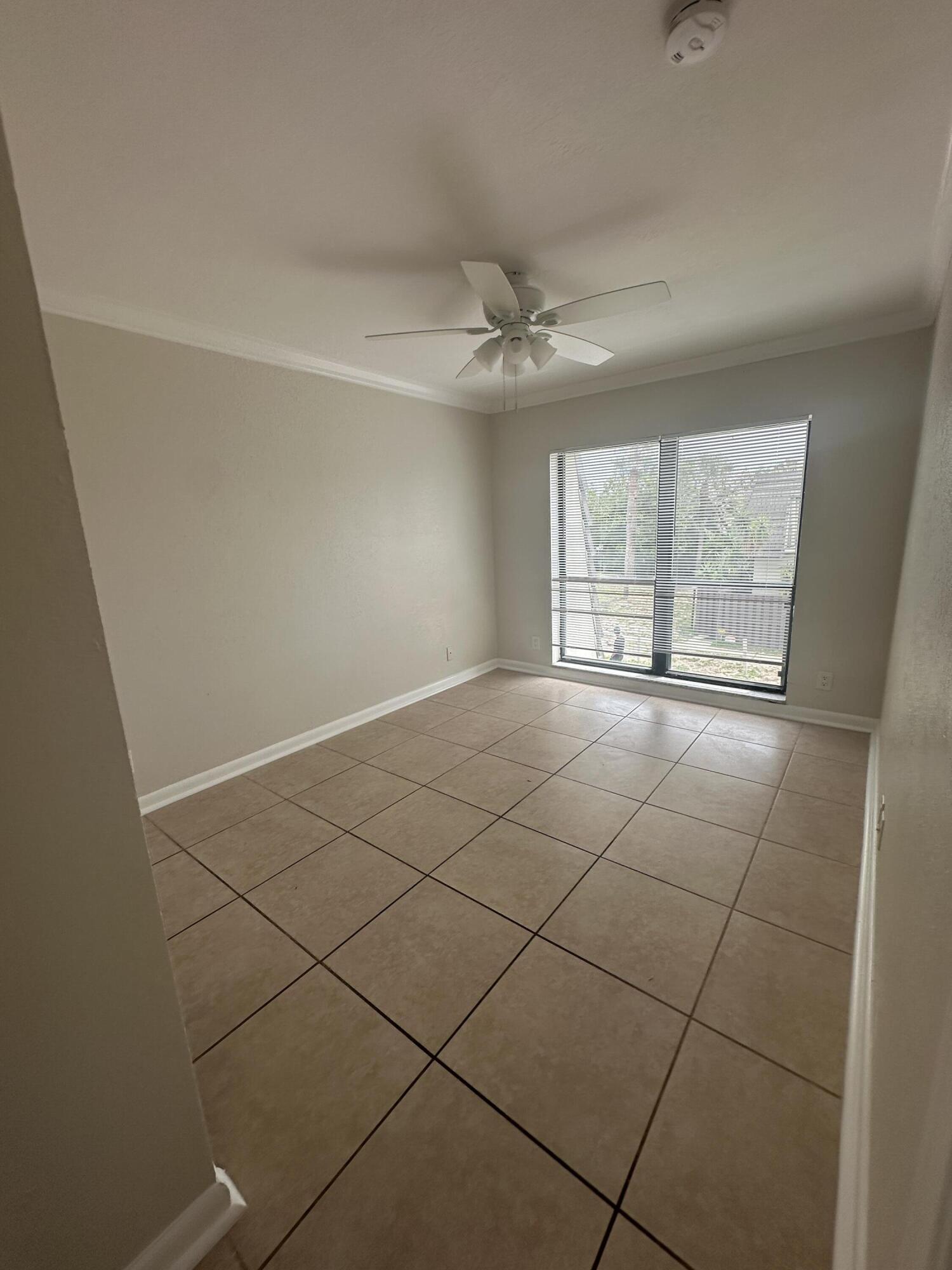 1827 N Congress Avenue