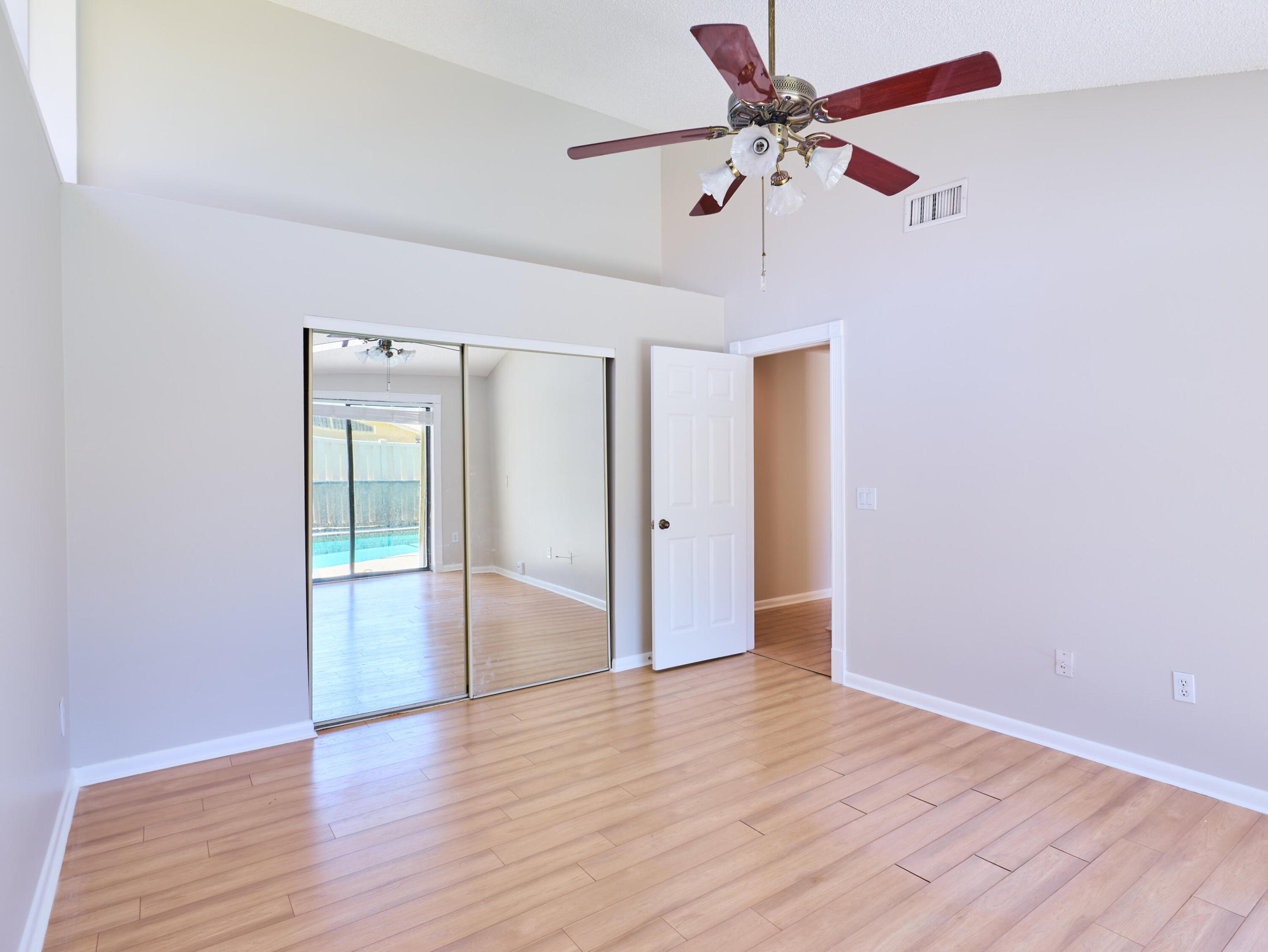 5532 Golden Eagle Circle