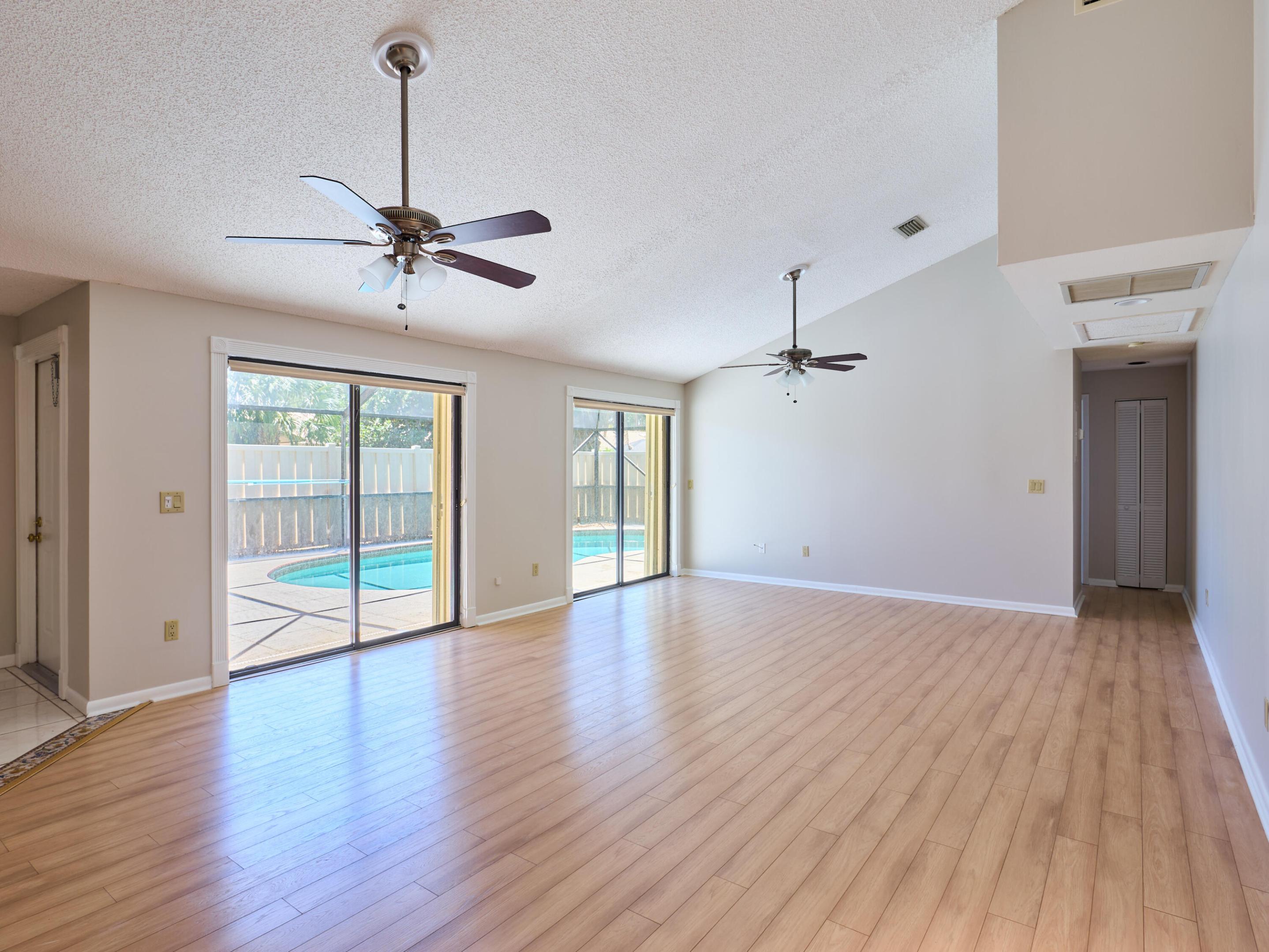 5532 Golden Eagle Circle
