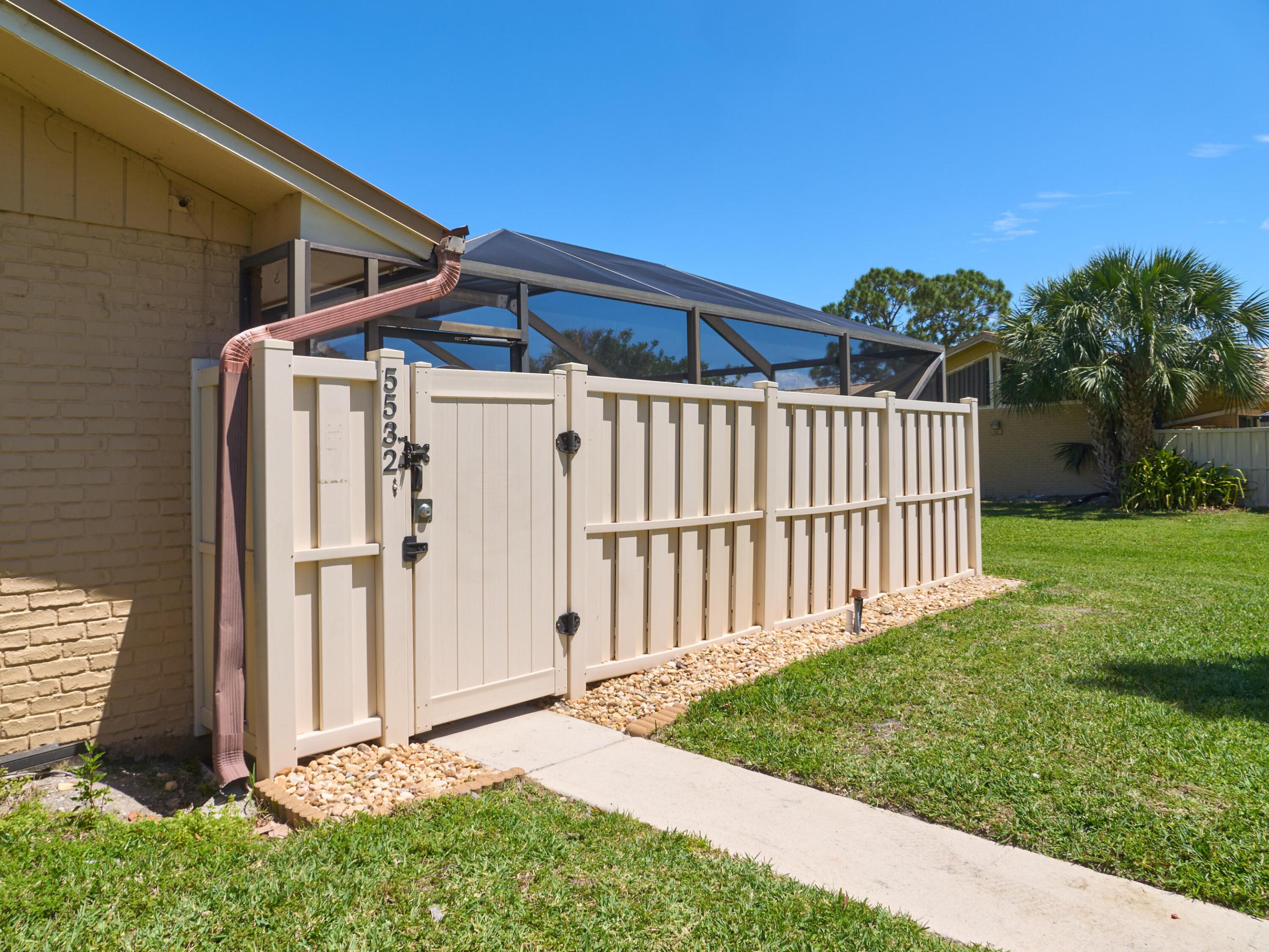5532 Golden Eagle Circle
