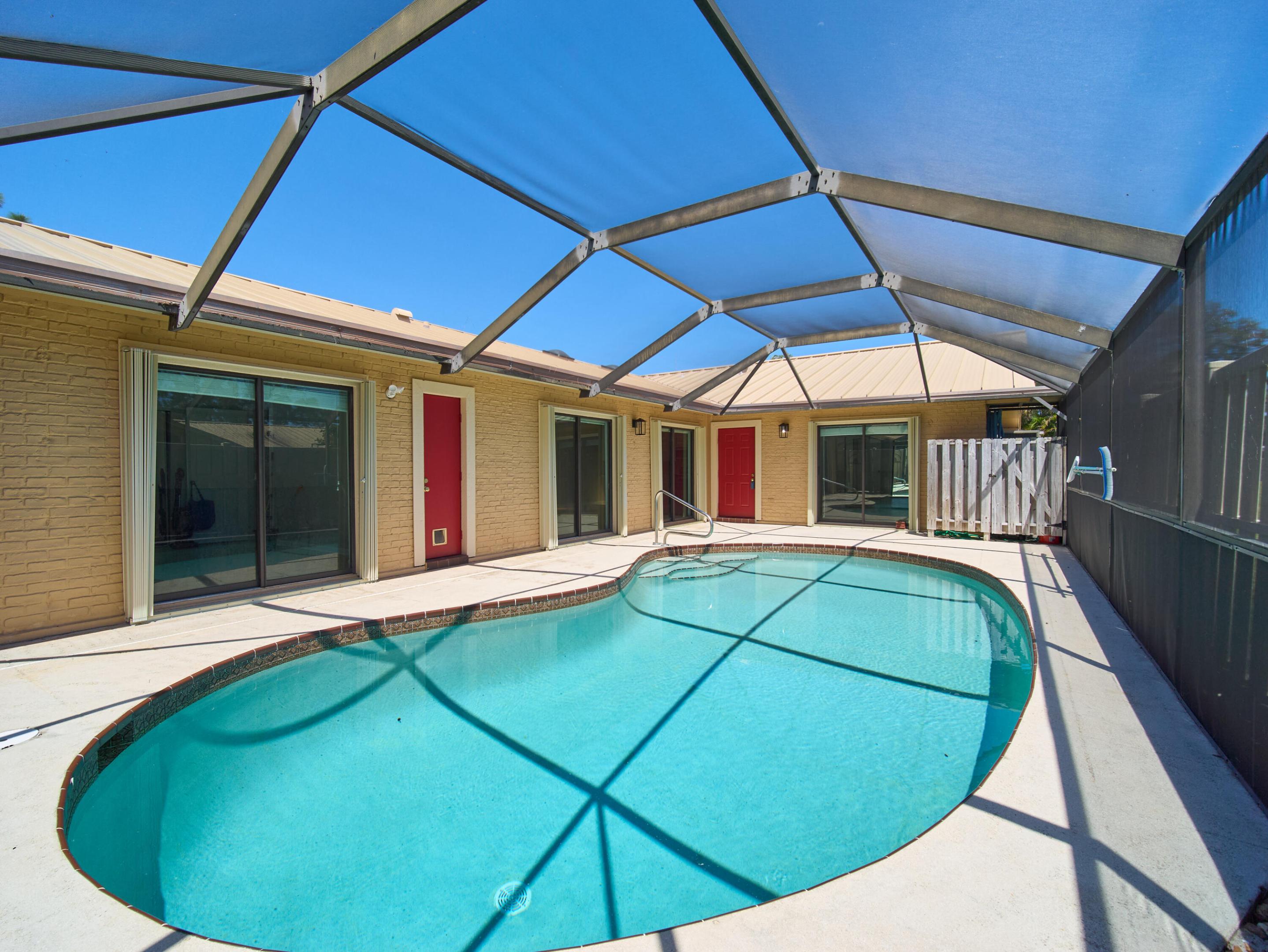 5532 Golden Eagle Circle