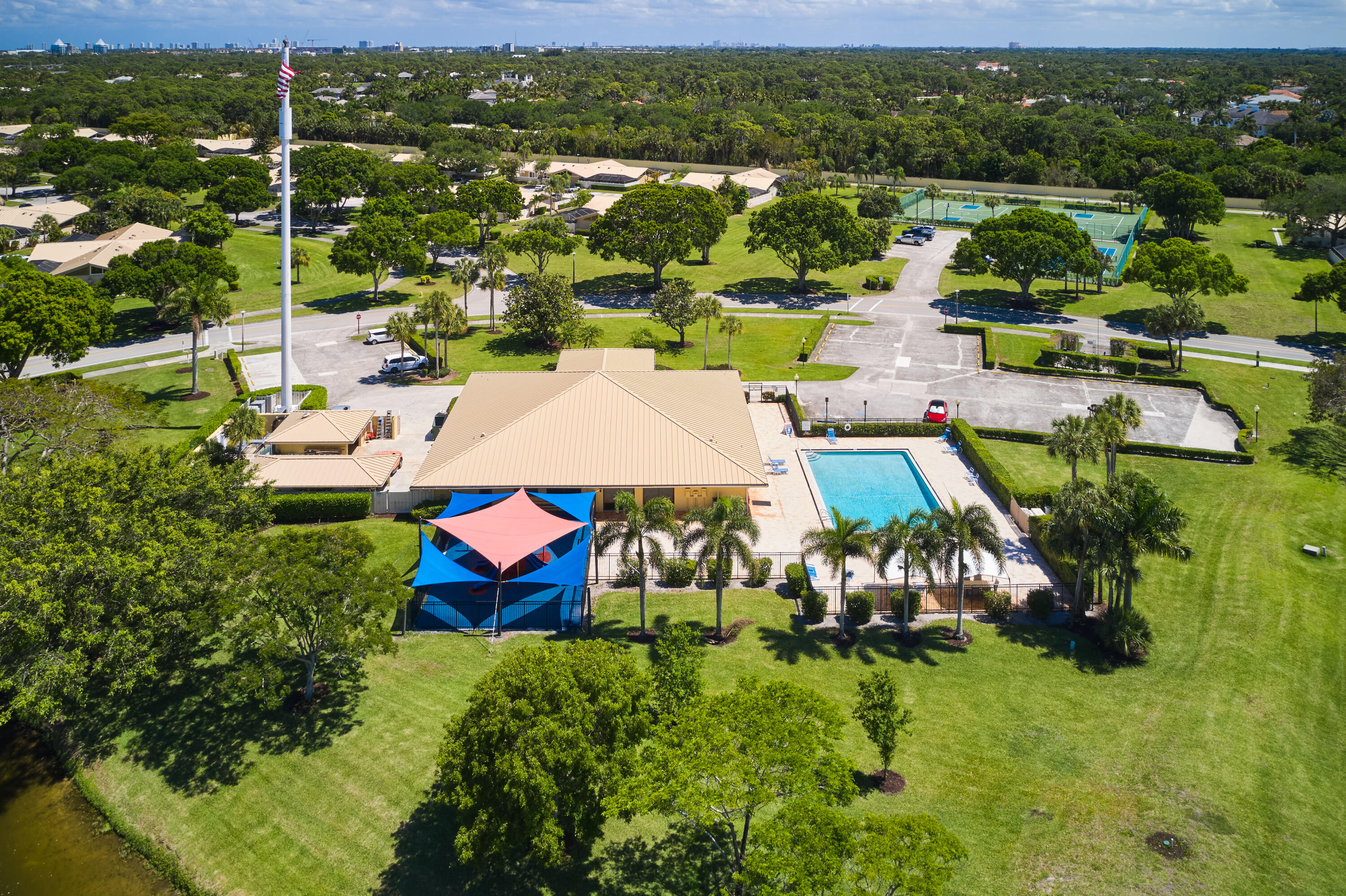 5532 Golden Eagle Circle