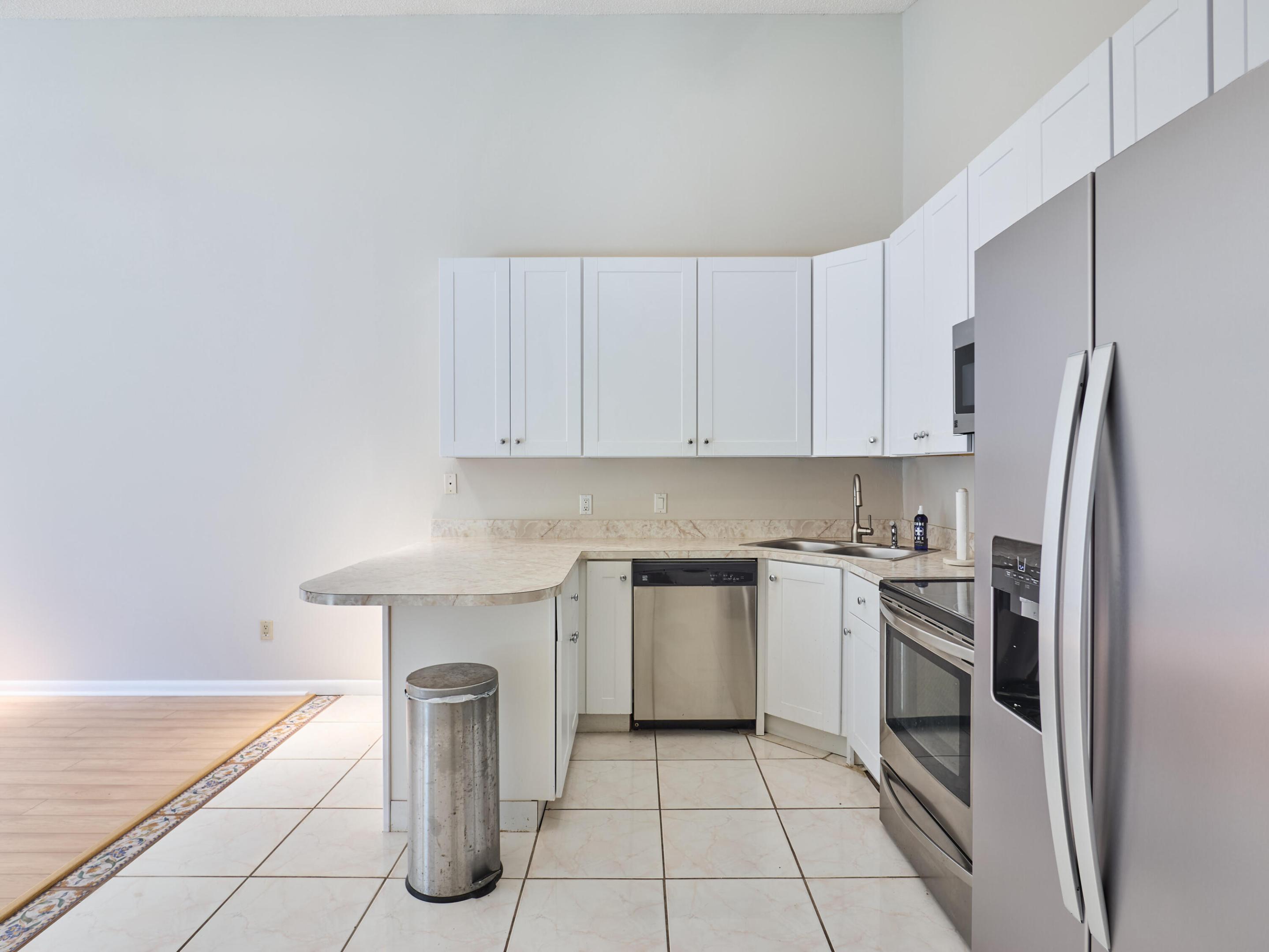 5532 Golden Eagle Circle
