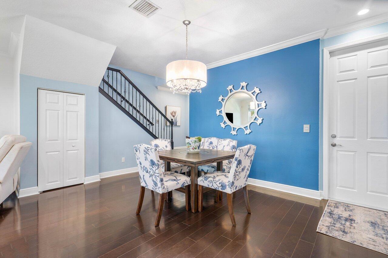 3146 Waterside Circle