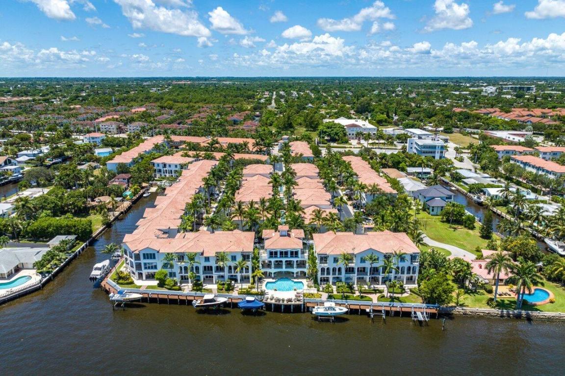 3146 Waterside Circle