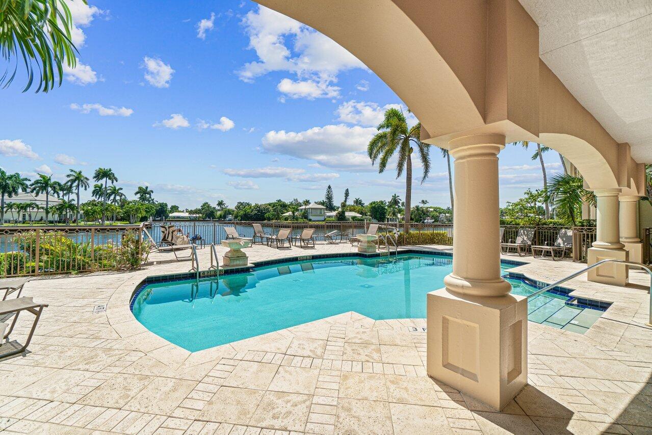 3146 Waterside Circle