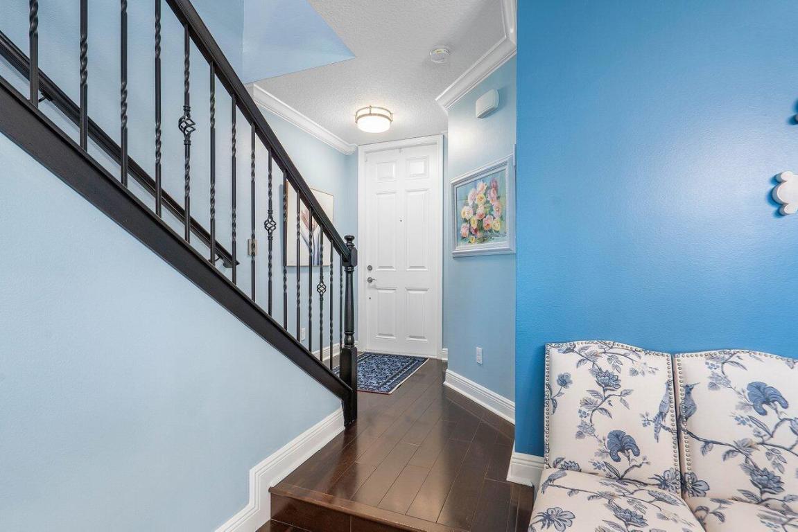 3146 Waterside Circle