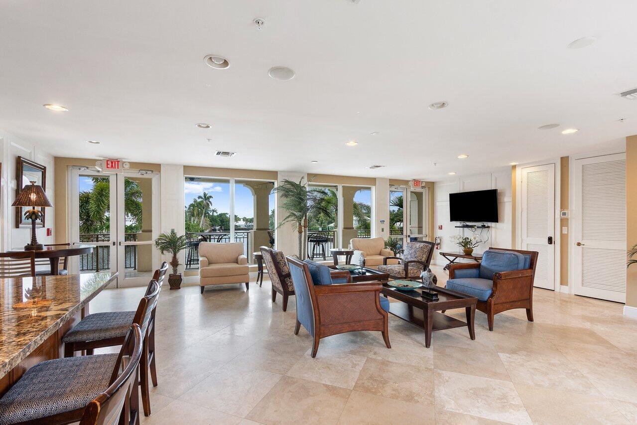3146 Waterside Circle