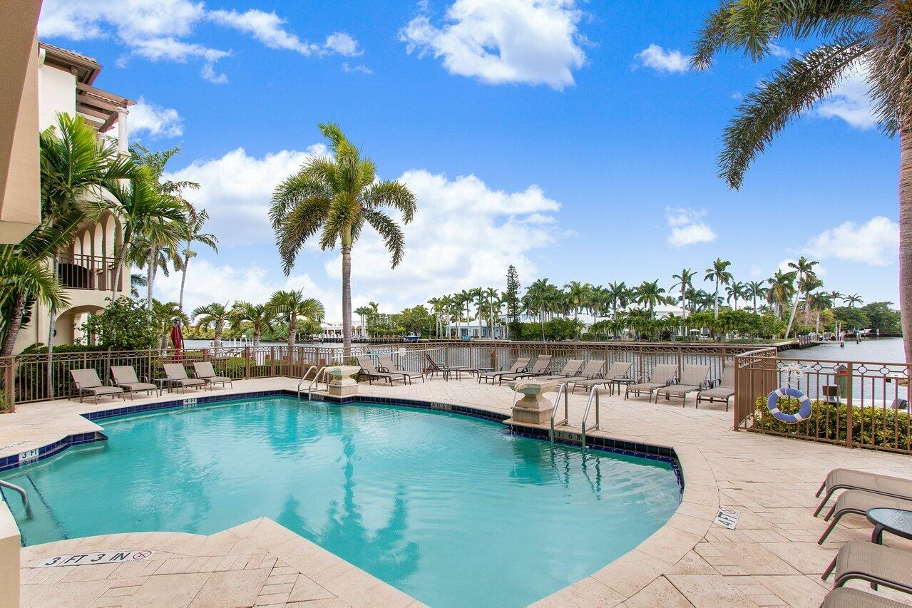 3146 Waterside Circle