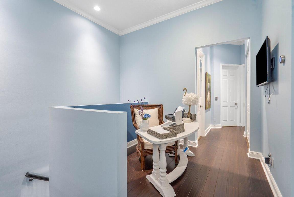 3146 Waterside Circle