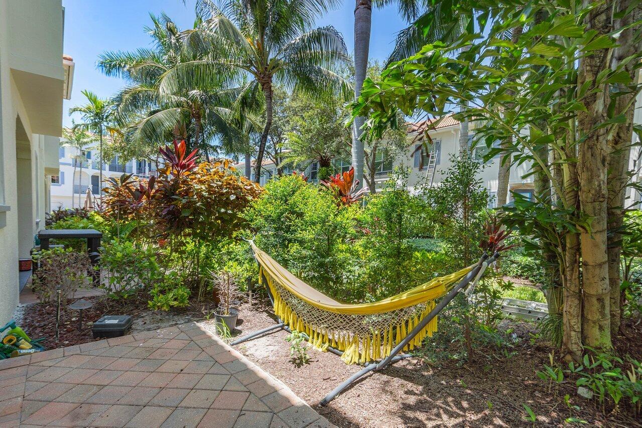 3146 Waterside Circle