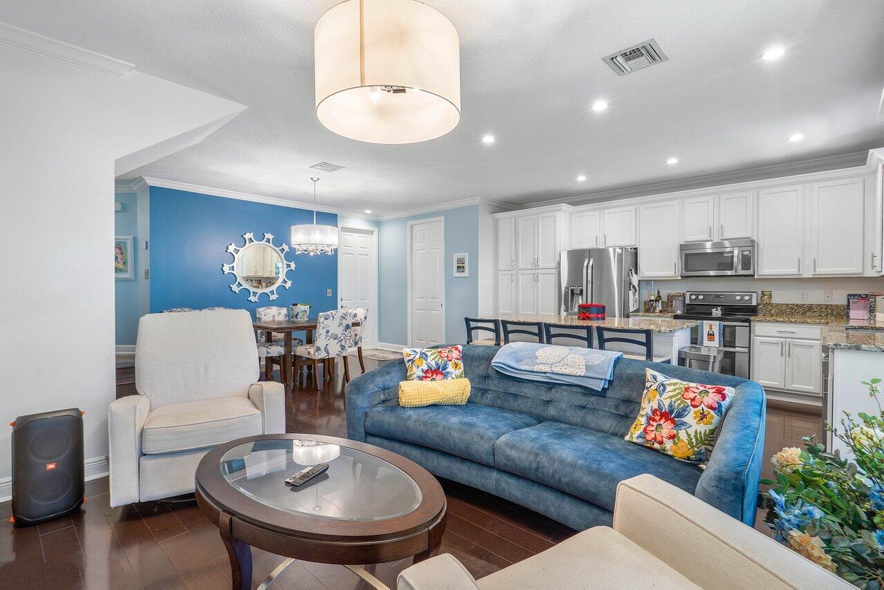 3146 Waterside Circle