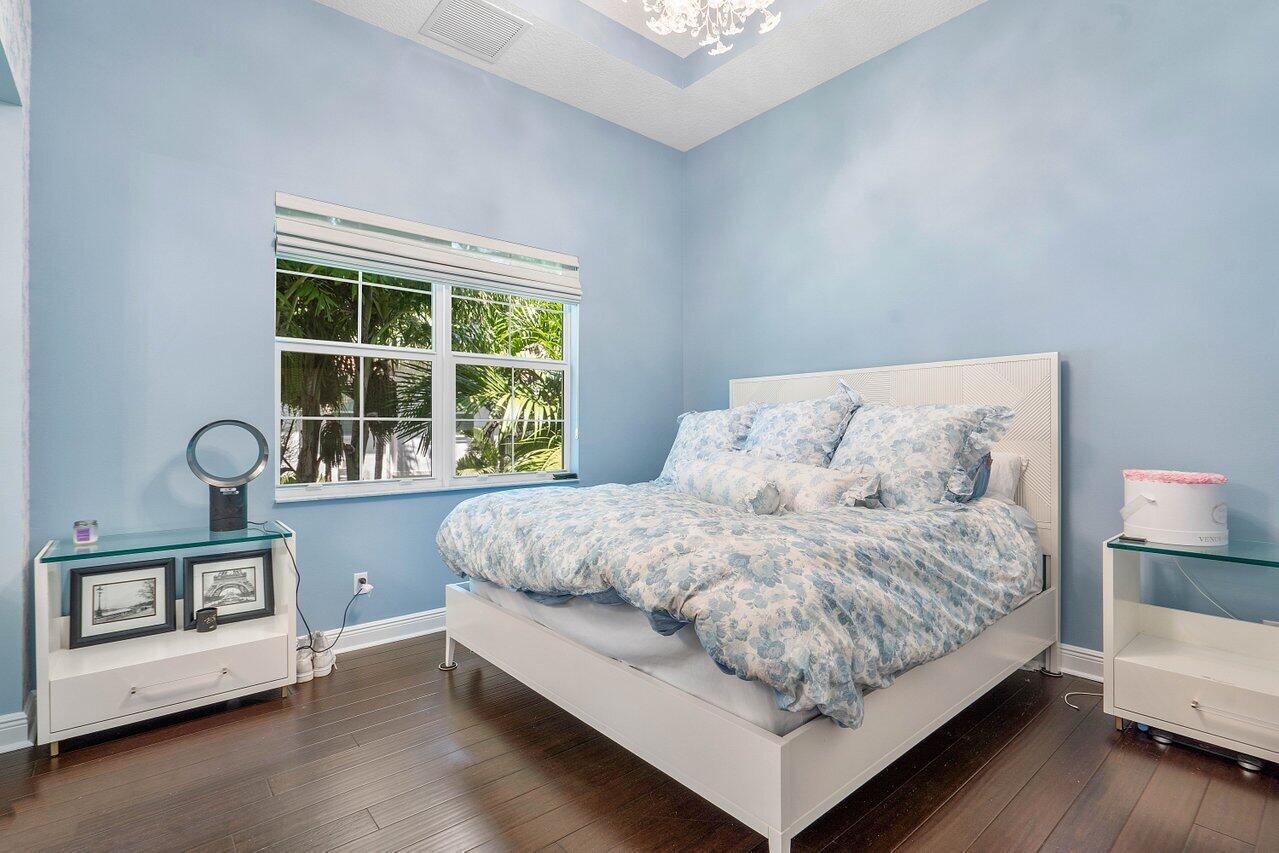 3146 Waterside Circle