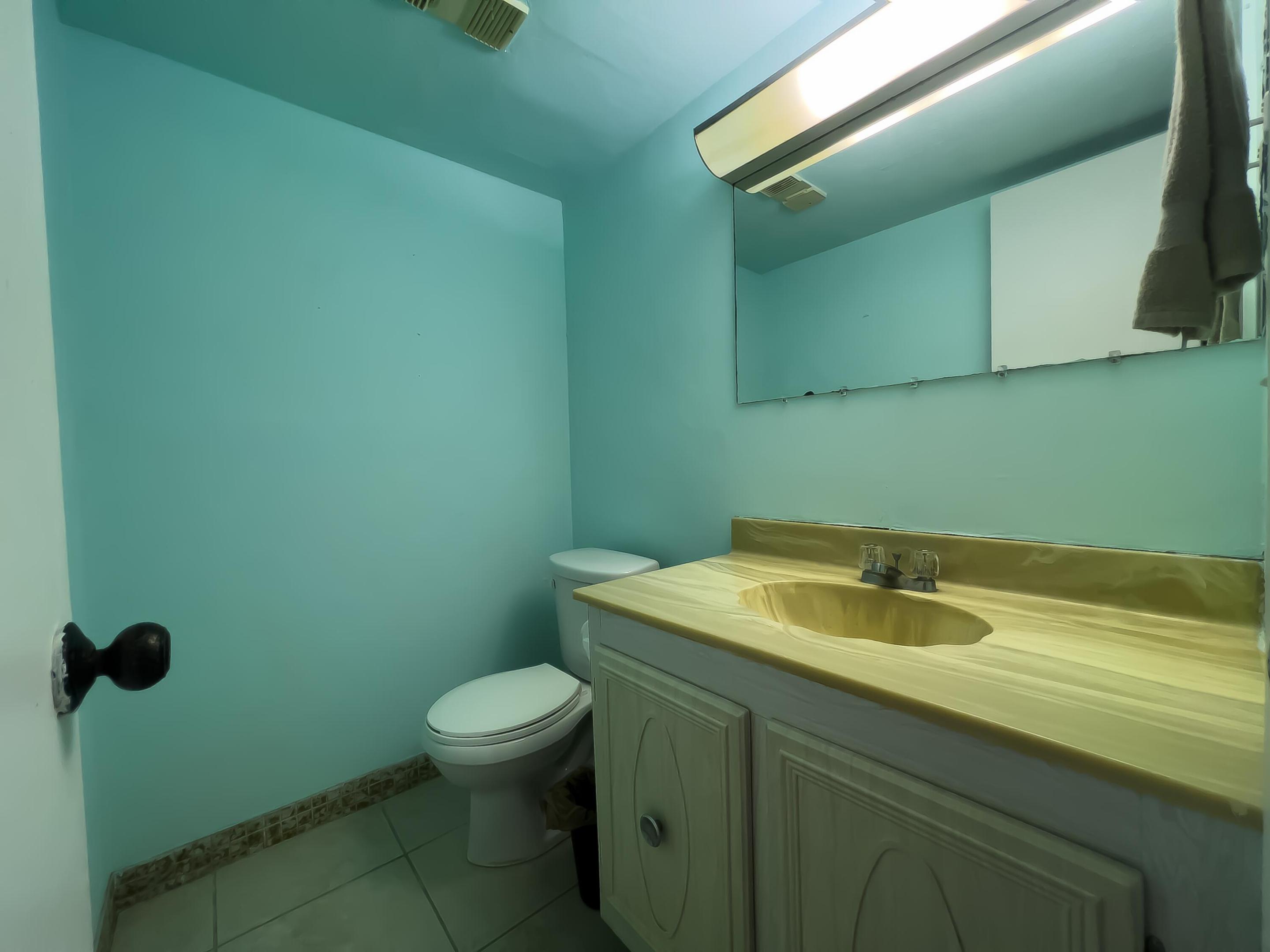 715 Lori Drive Unit: 205