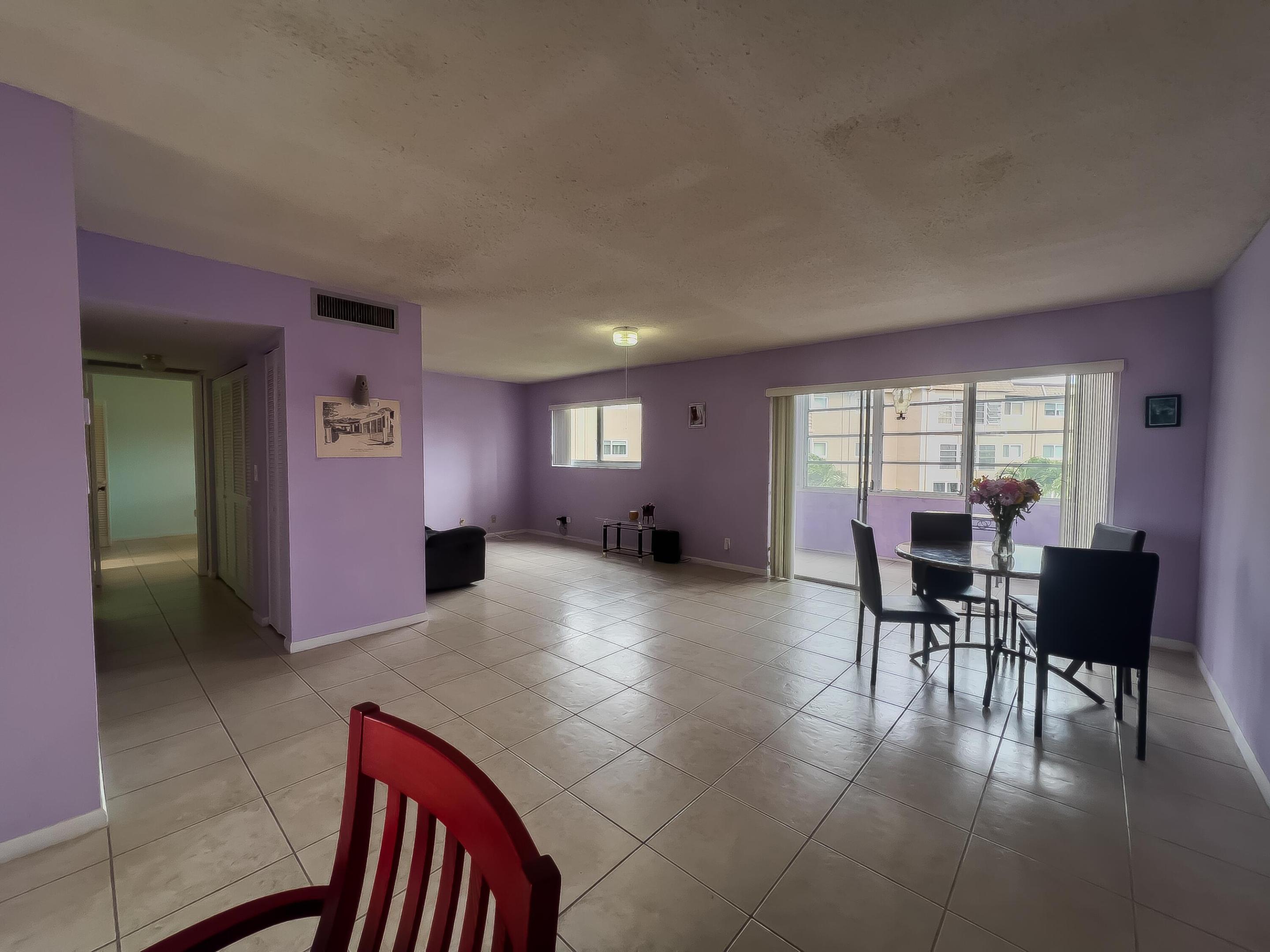 715 Lori Drive Unit: 205