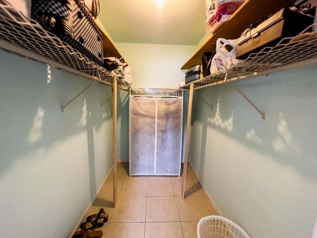 715 Lori Drive Unit: 205