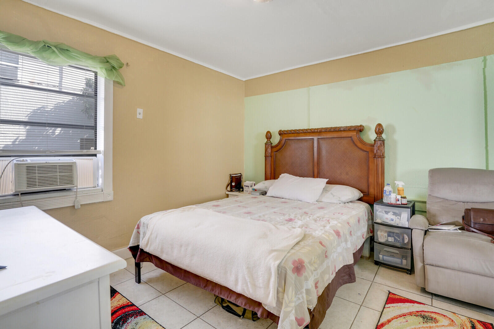 712 Nottingham Boulevard