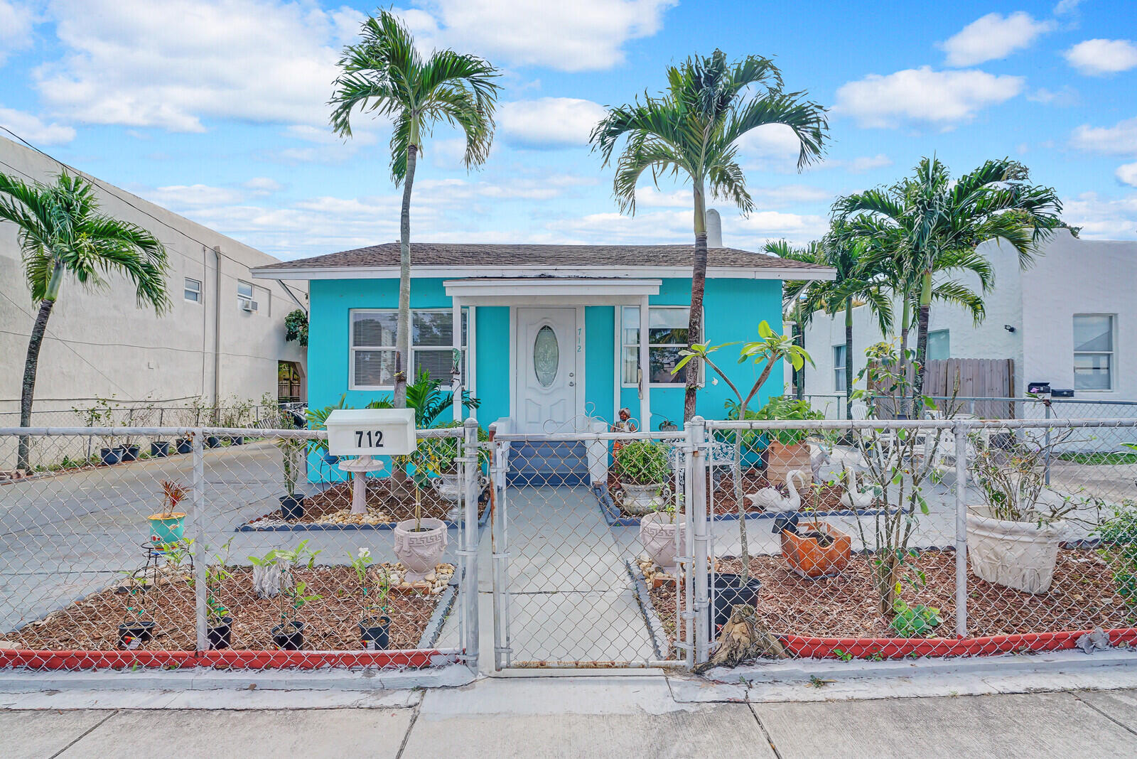 712 Nottingham Boulevard