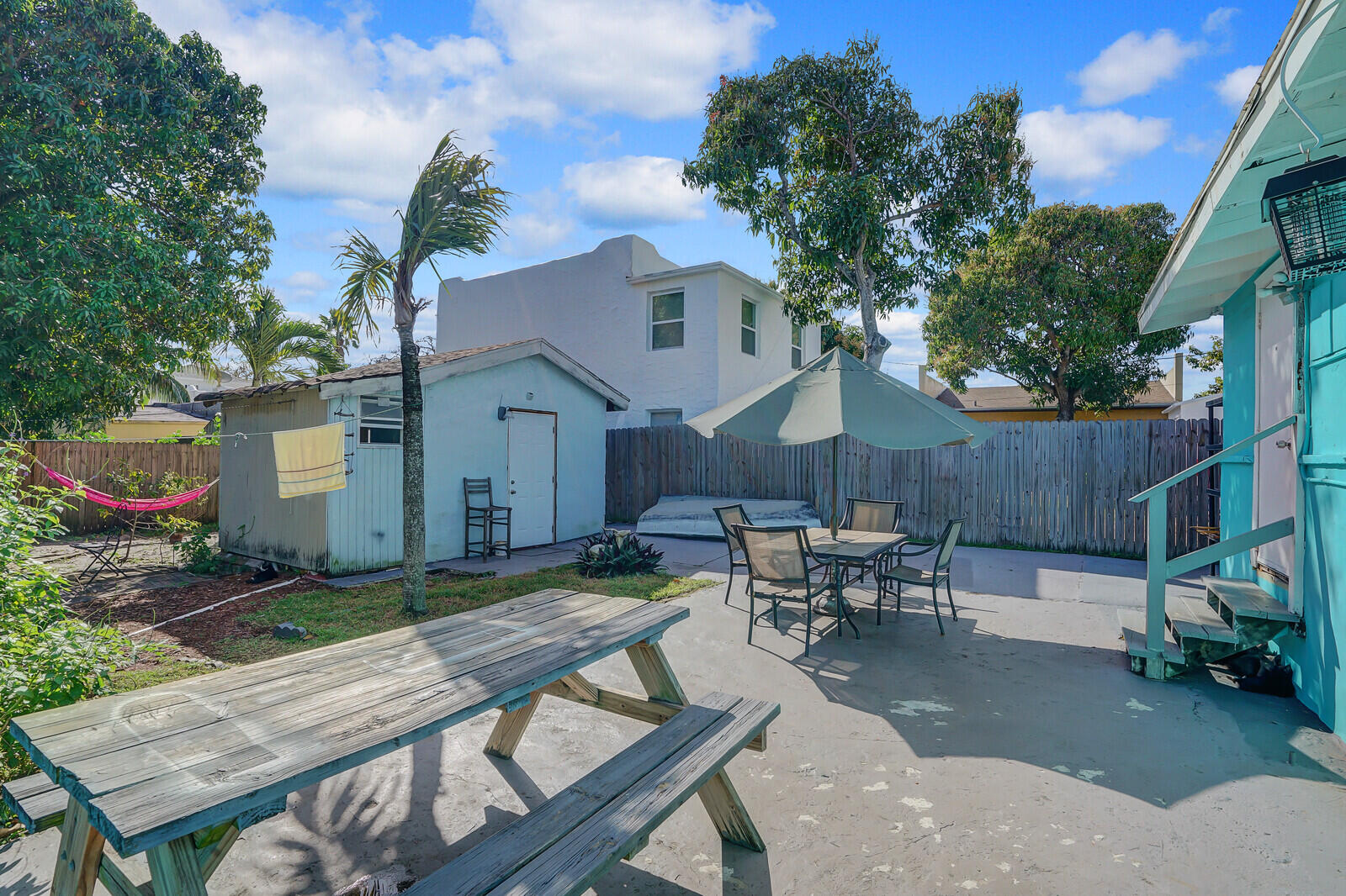 712 Nottingham Boulevard