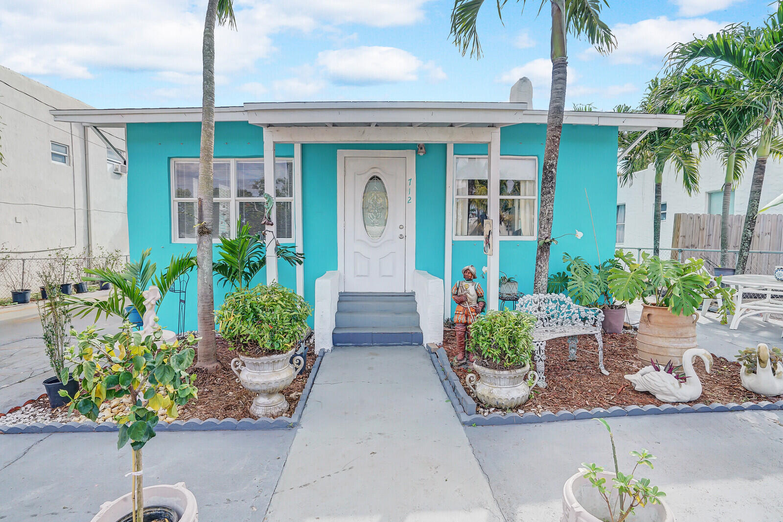 712 Nottingham Boulevard