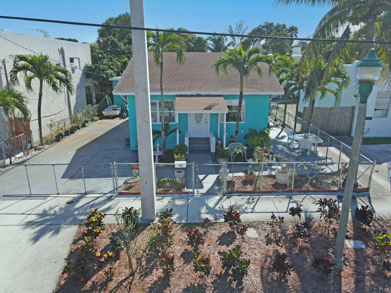 712 Nottingham Boulevard