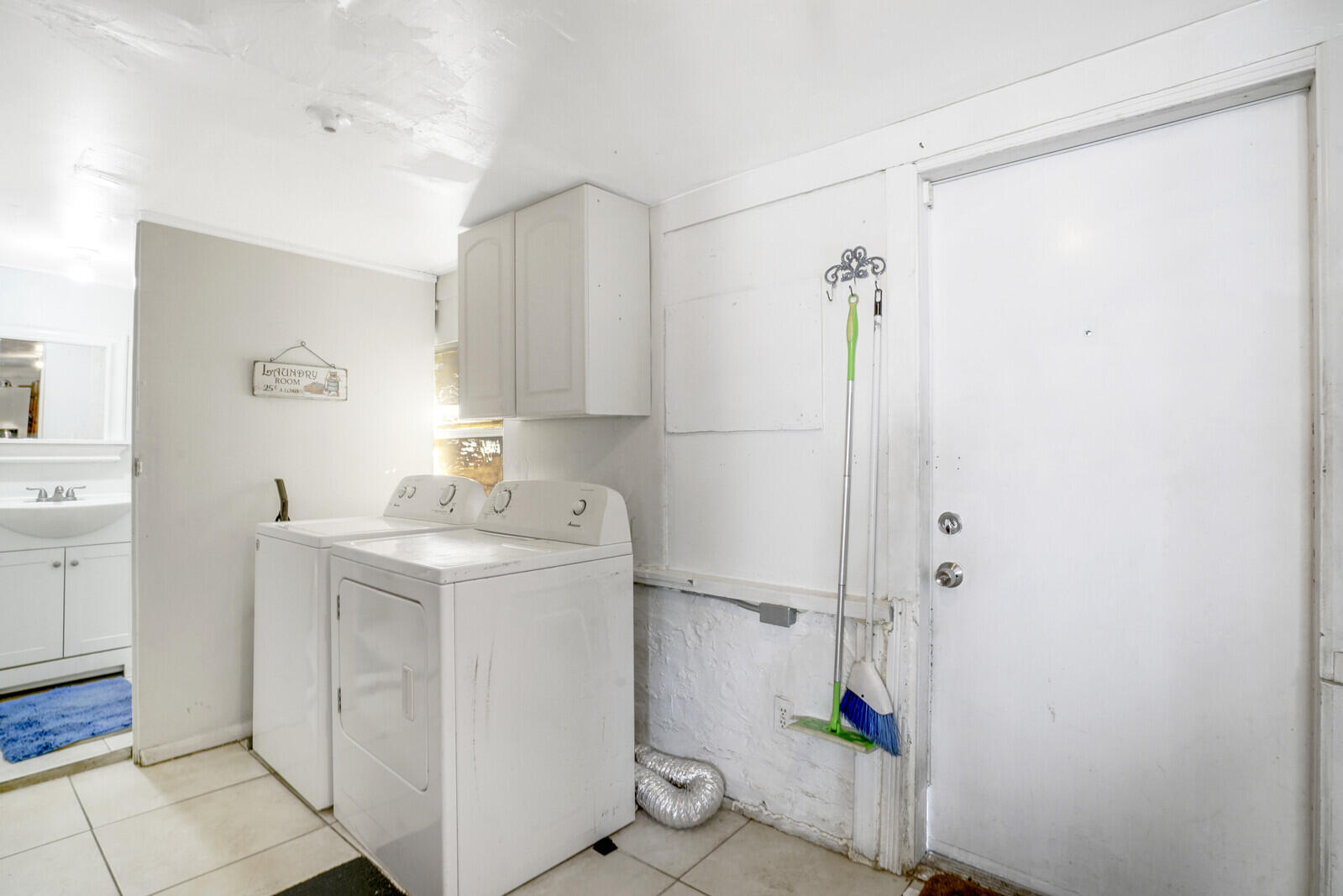 712 Nottingham Boulevard