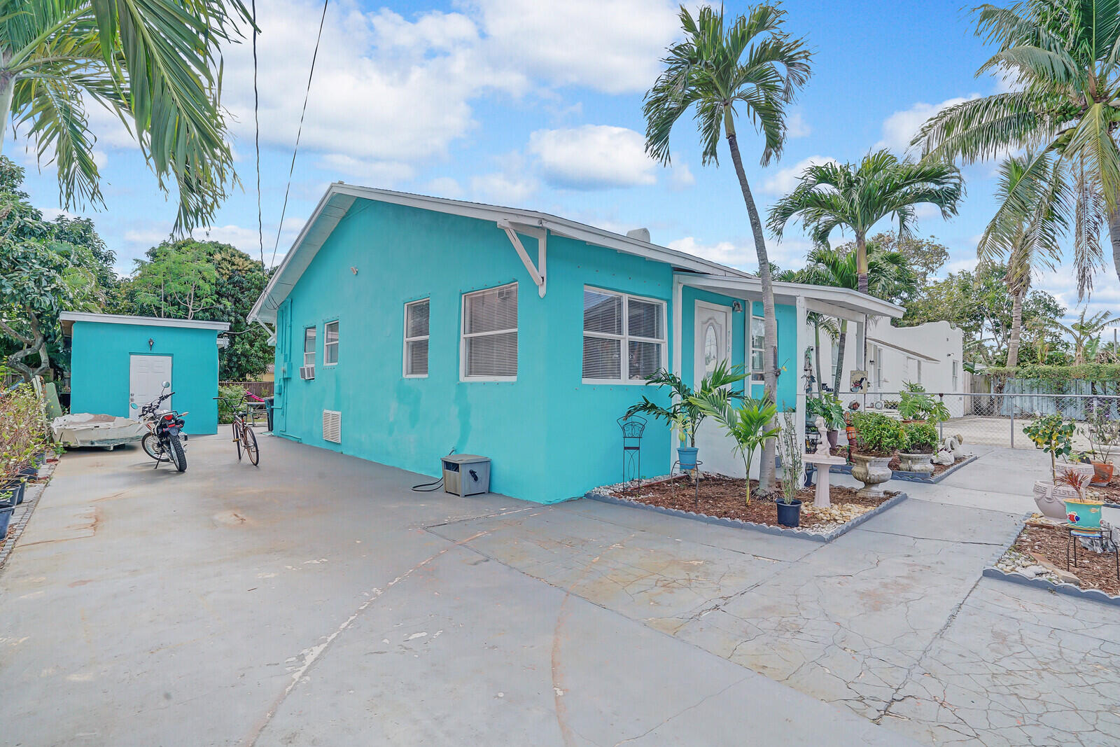 712 Nottingham Boulevard