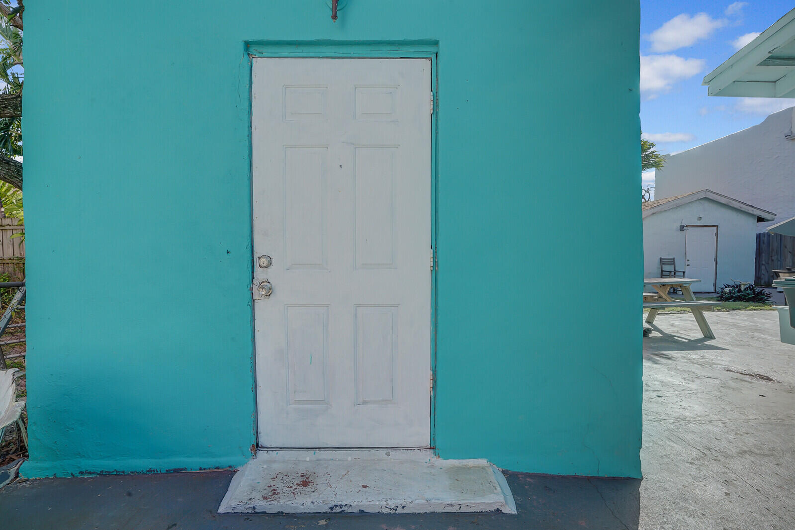 712 Nottingham Boulevard