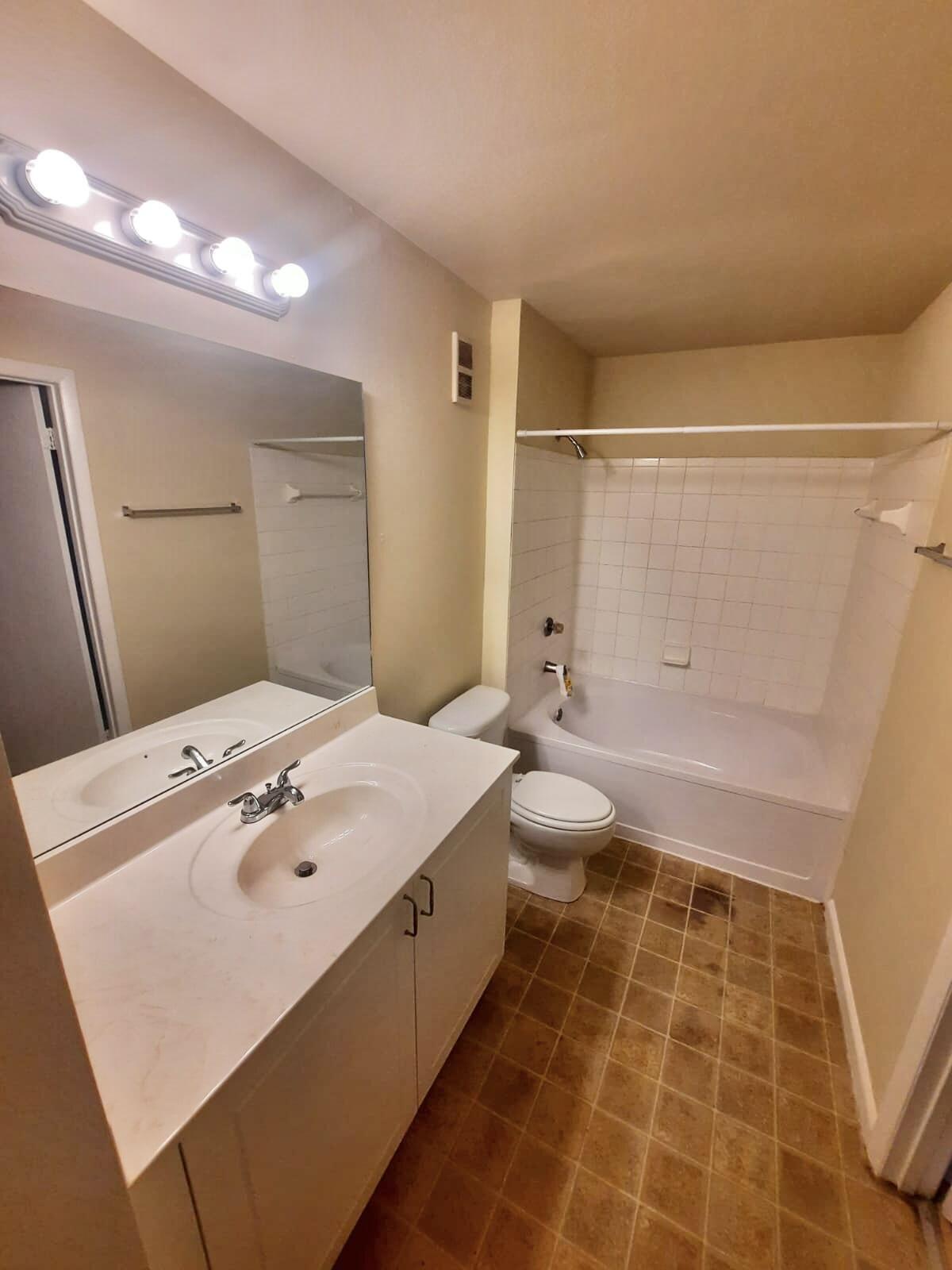 4855 Via Palm Lakes 904