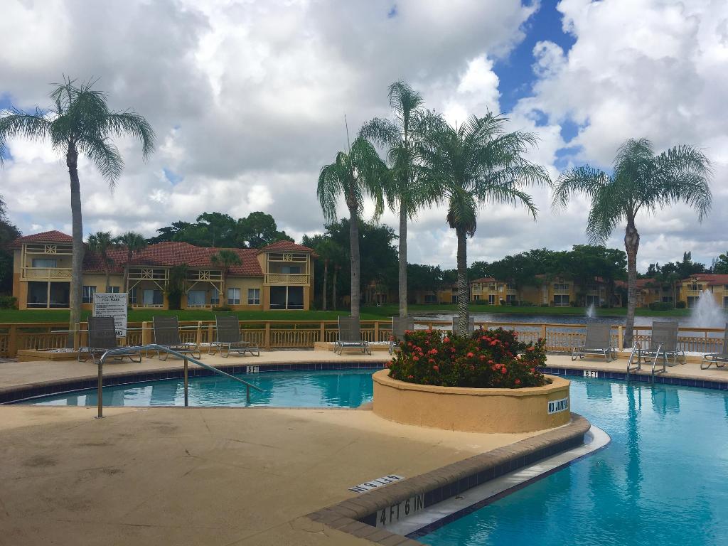 4855 Via Palm Lakes 904