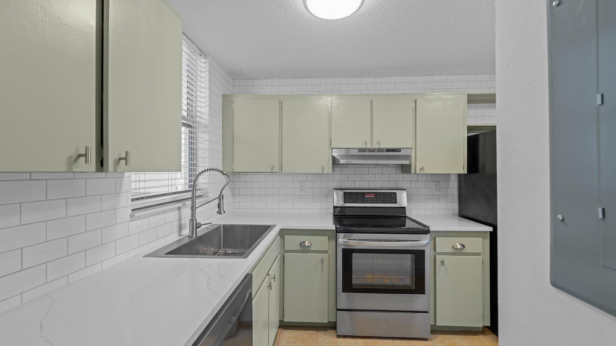 917 N Flagler Drive 309