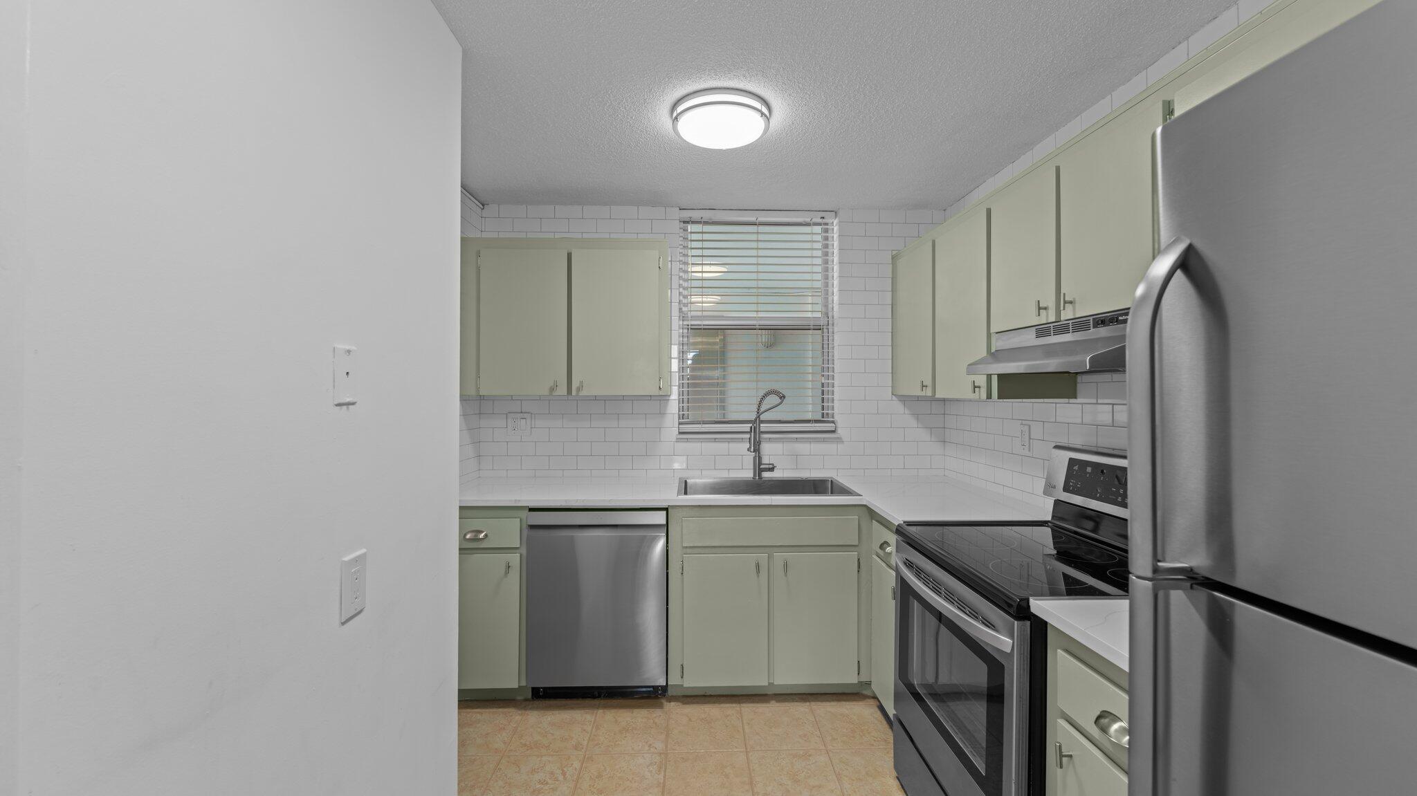 917 N Flagler Drive 309