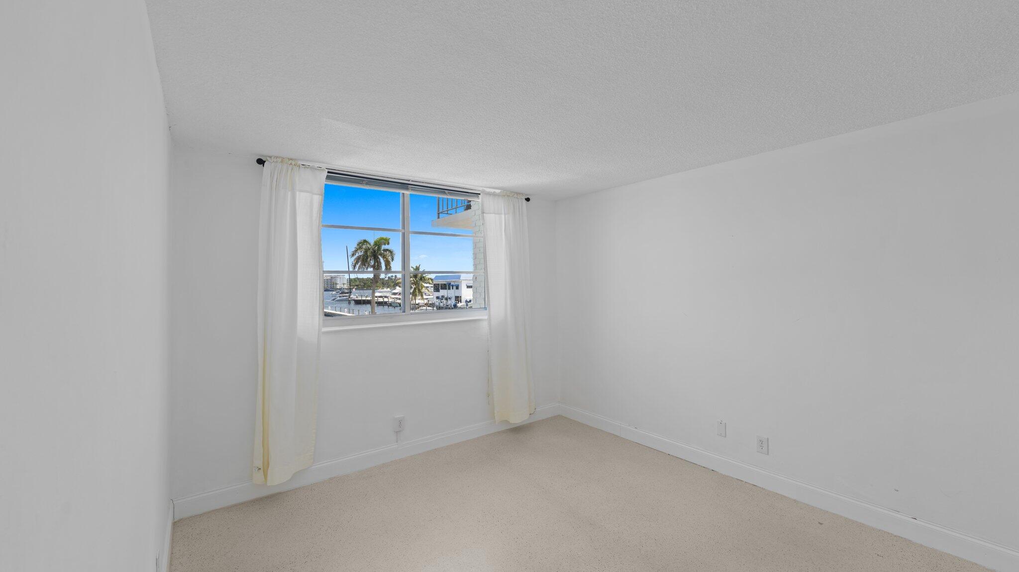 917 N Flagler Drive 309