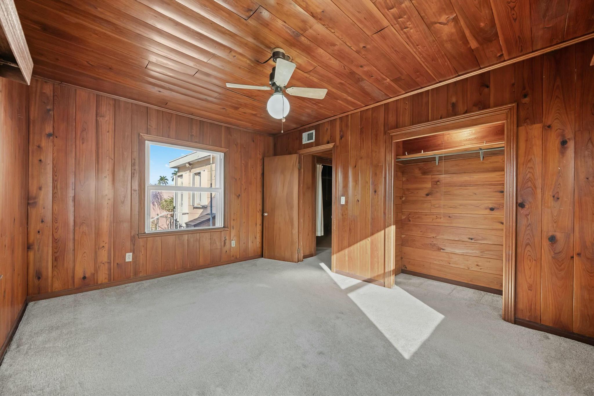 952 Francis Street