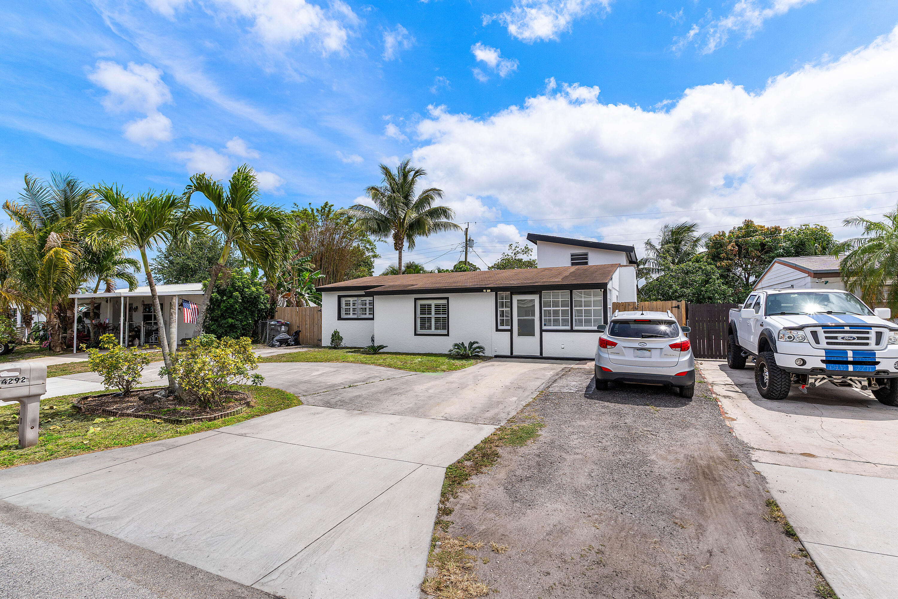 4292 Winchester Ln Lane