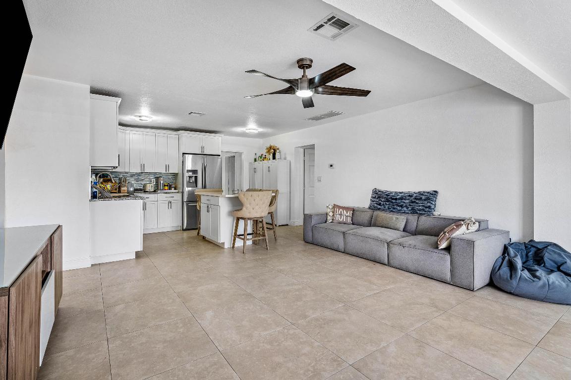 4292 Winchester Ln Lane