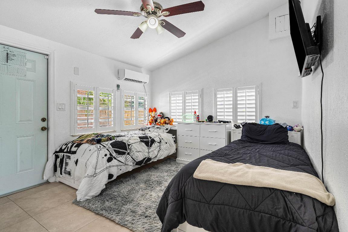 4292 Winchester Ln Lane