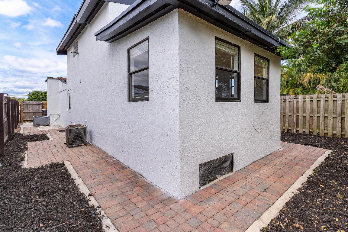 4292 Winchester Ln Lane