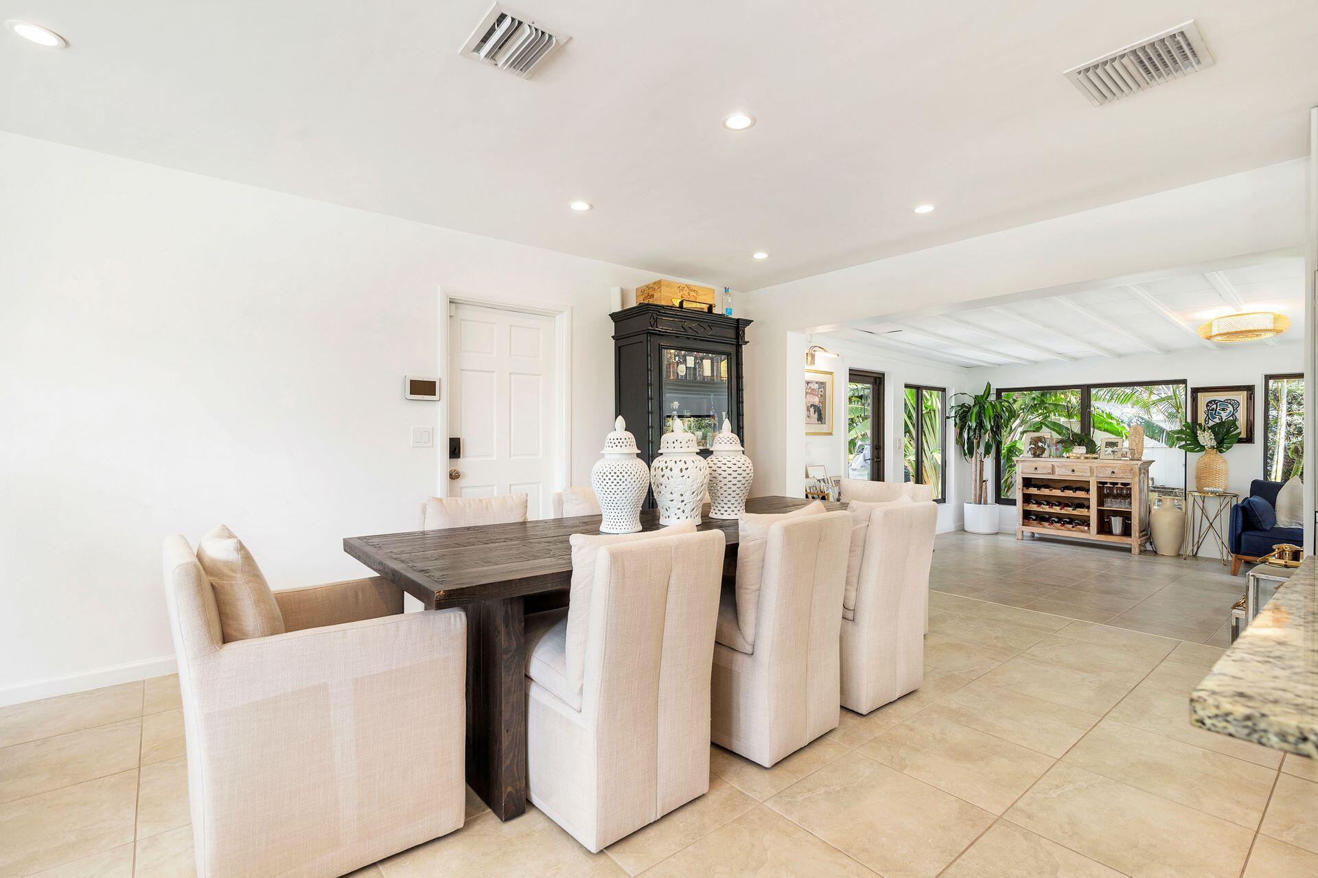 7700 Pine Tree Lane
