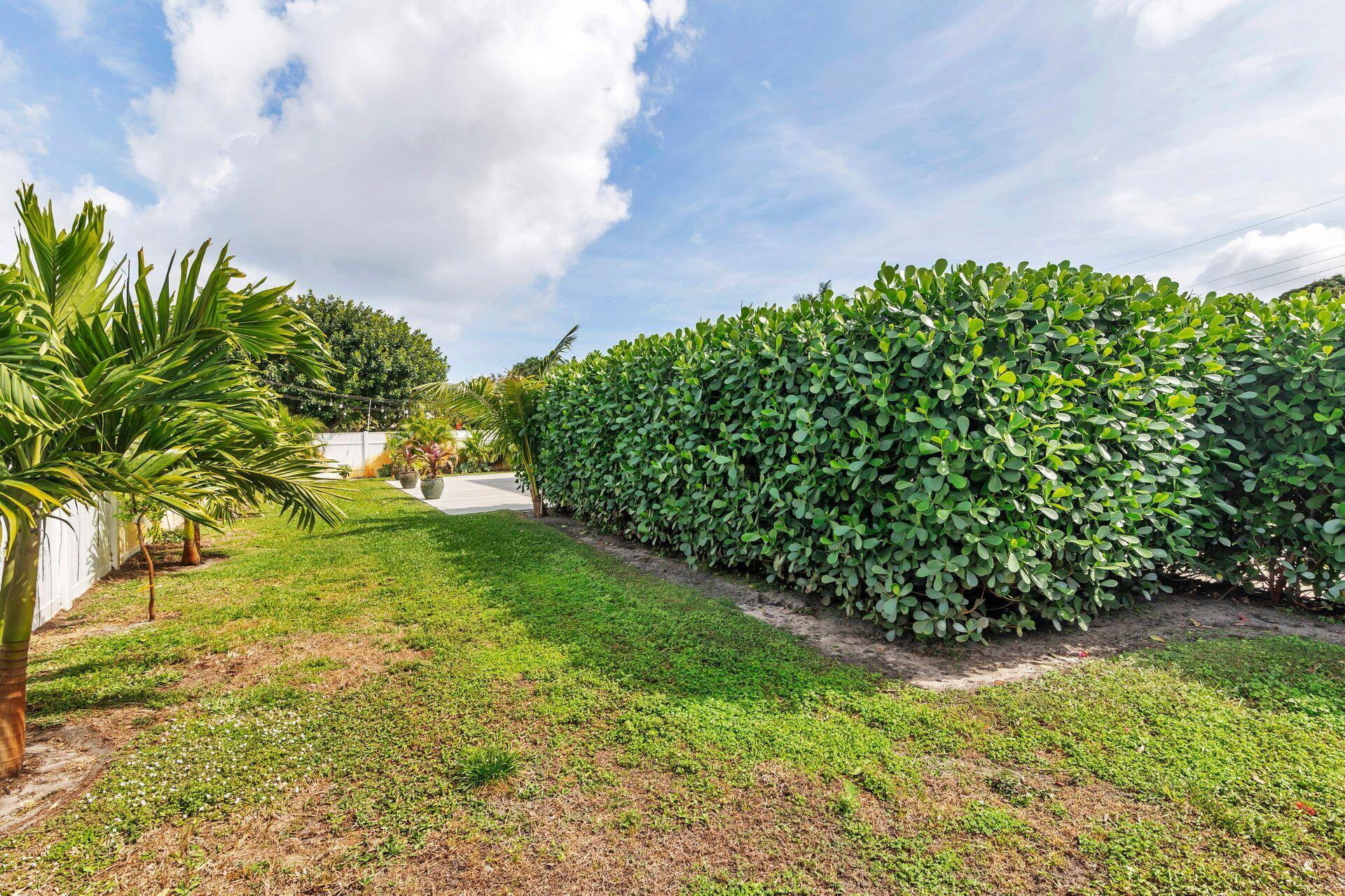 7700 Pine Tree Lane